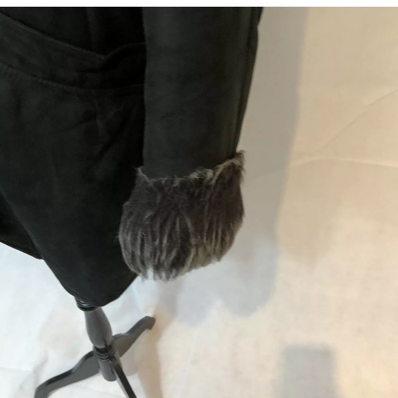 Genuine Shearling jacket coat size Large for women w/hood warm made in Italy - Picture 2 of 16